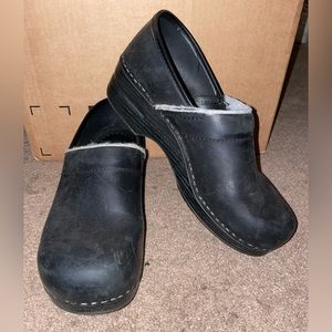 Pre-Owned Dansko Work Clogs